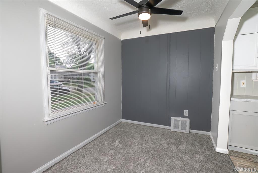 9107 Vaughan Street, Livonia, MI 48228 — Photo 12