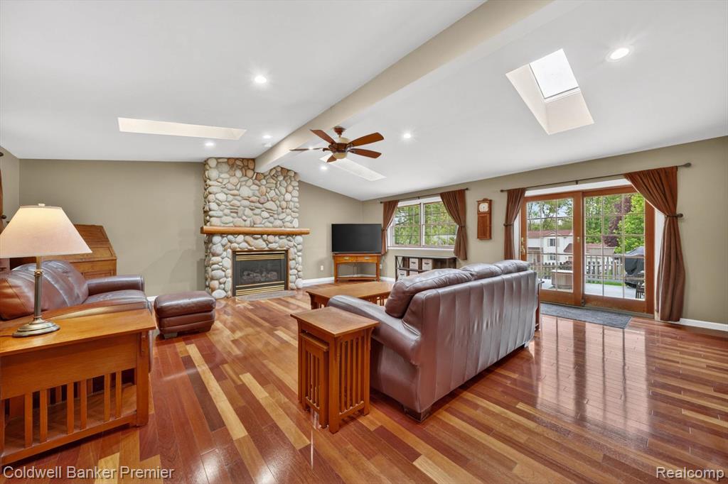 425 Arbor Pine Drive, Ortonville, MI 48462 — Photo 17
