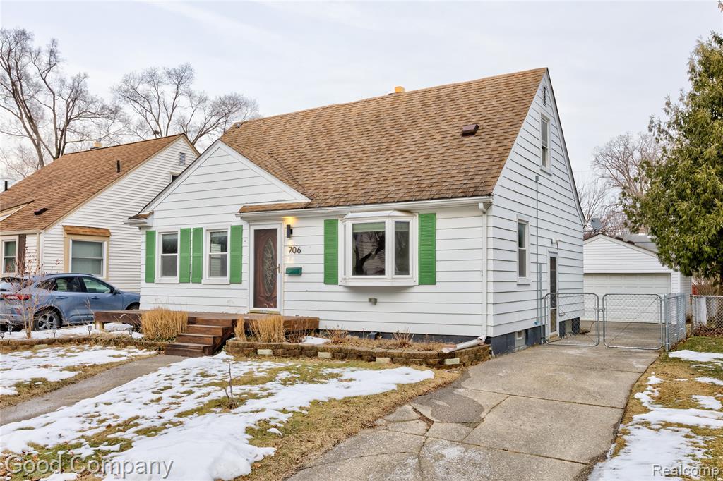 706 N Vermont Avenue, Royal Oak, MI 48067 — front exterior