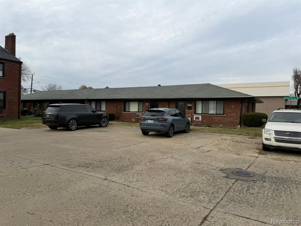 28639 John R Road, Madison Heights, MI 48071 — Photo 4