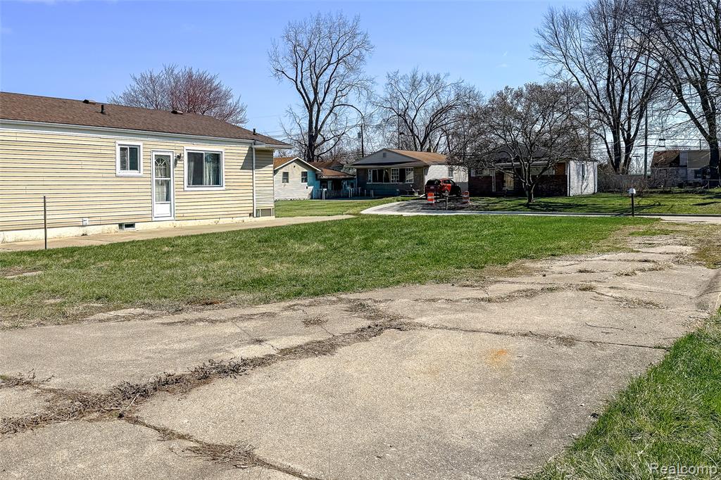 8471 Fremont Street, Westland, MI — Photo 5