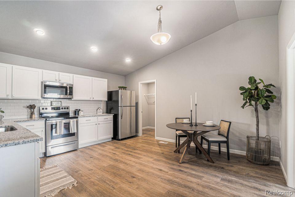 7107 TIMBERLINE Drive, Flint, MI 48507 — Photo 23