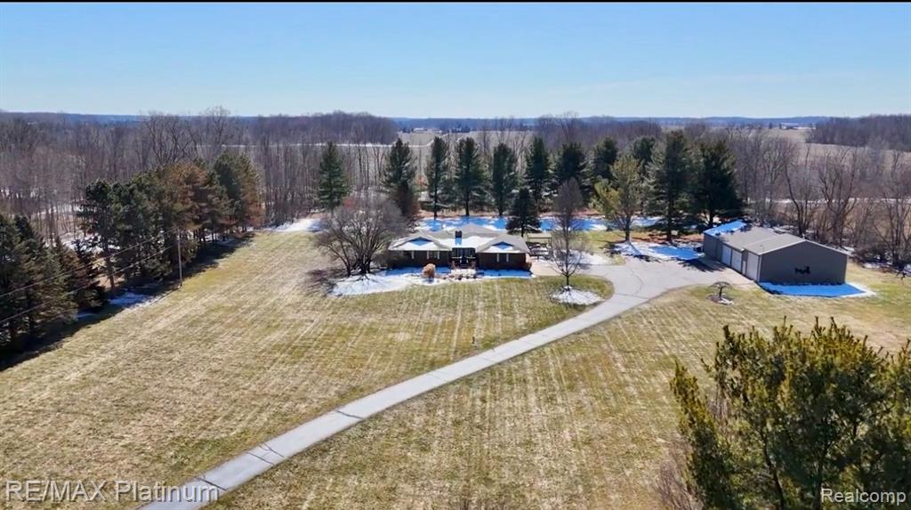 3725 W Howell Road, Mason, MI 48854 — front exterior