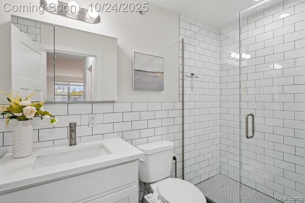 39675 Springwater, Northville, MI 48168 — Photo 26