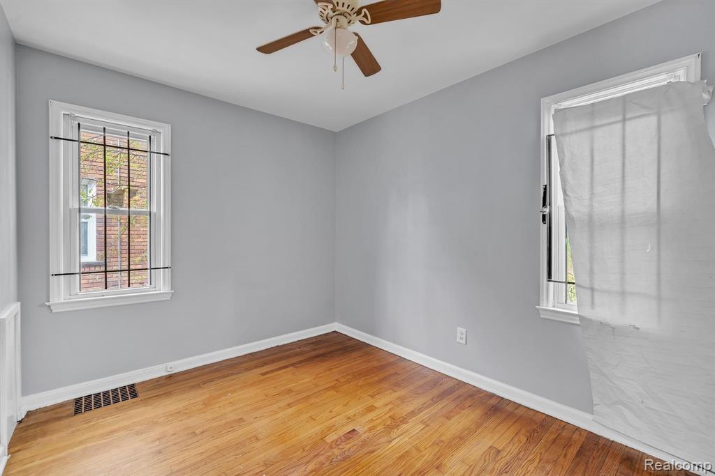 6743 COVERT Street, Hamtramck, MI 48212 — Photo 8