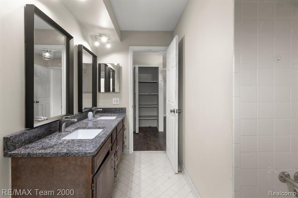 51547 SALVATORI Drive, Chesterfield, MI 48047 — Photo 19