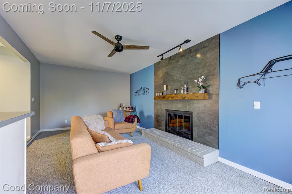 583 Manchester Street, Madison Heights, MI 48071 — Photo 16
