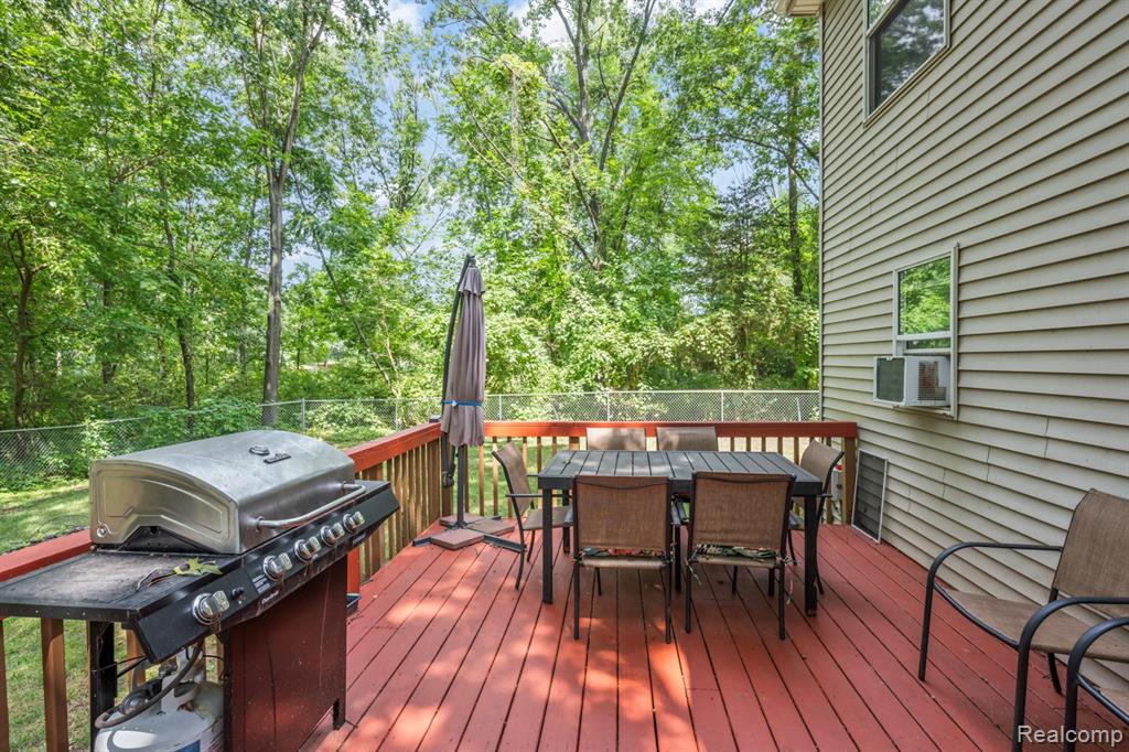 6550 Avon Drive, Brighton, MI 48116 — Photo 36