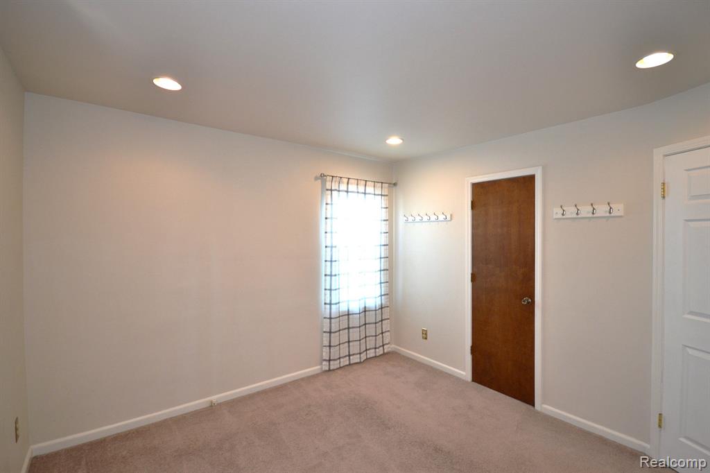 4082 ROYAL Avenue, Berkley, MI 48072 — Photo 14