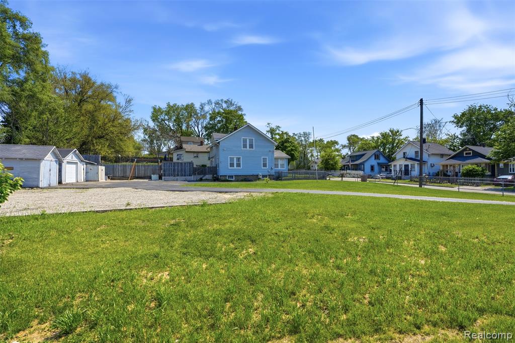 635 Lounsbury Avenue, Pontiac, MI 48340 — Photo 35