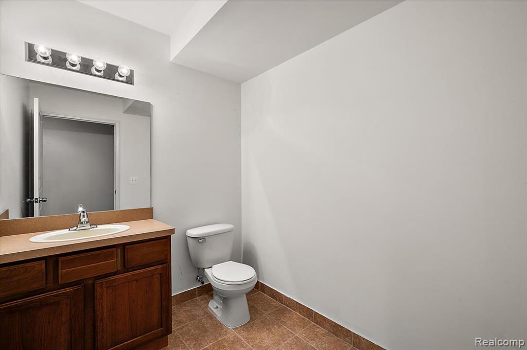6713 Boulder Pointe Drive, Washington, MI — Photo 43