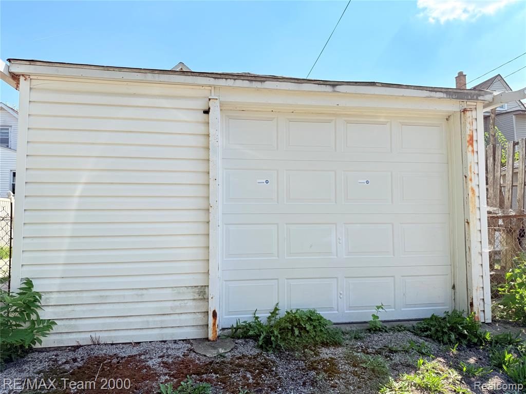 8120 Kirkwood Street, Detroit, MI 48210 — Photo 23