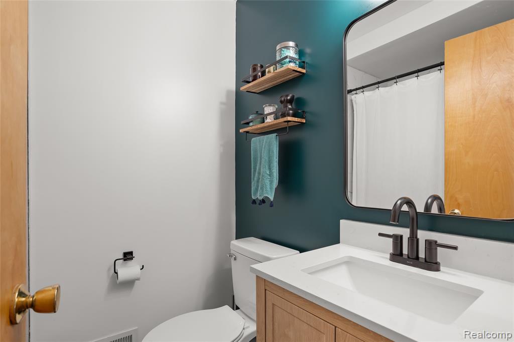 634 S Hawthorne Street, Westland, MI 48186 — Photo 17
