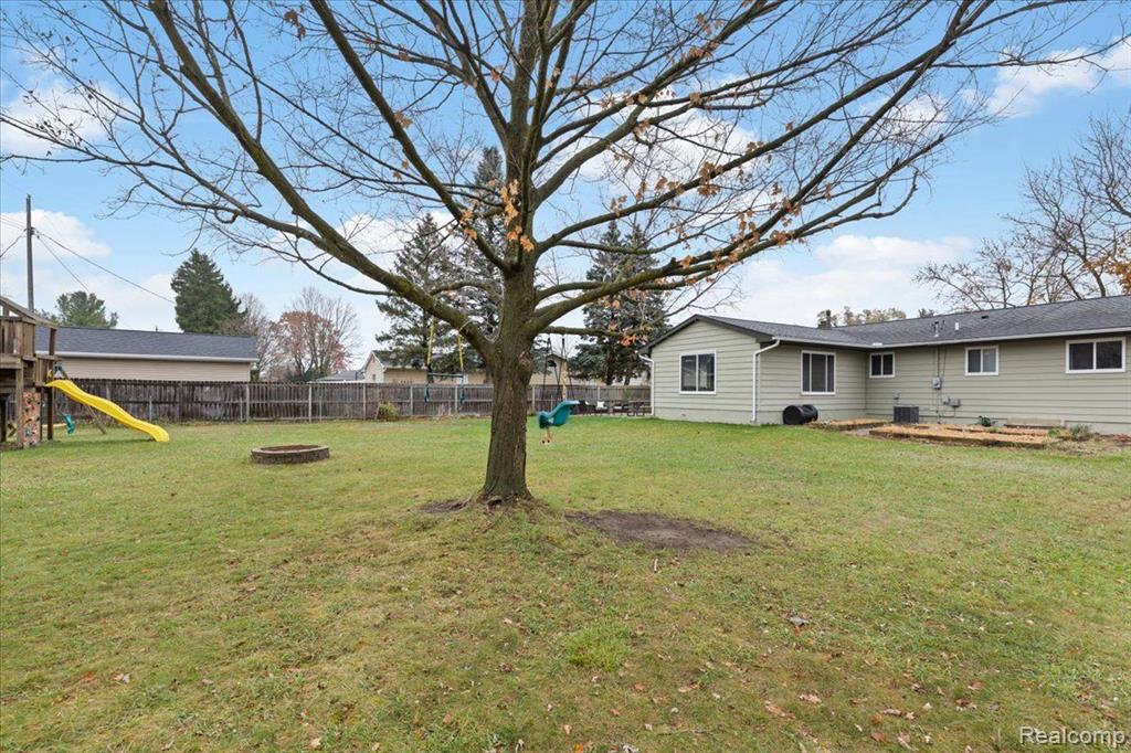 81 DAYTON Street, Oxford, MI 48371 — Photo 4