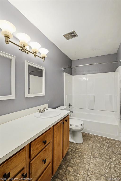 902 Chestnut Hill Drive, E, Auburn Hills, MI 48326 — Photo 14