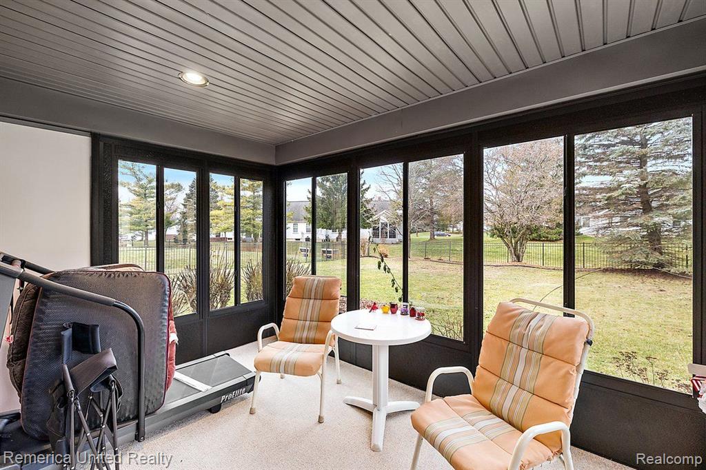 686 W CALEDONIA Street, Howell, MI 48843 — Photo 28