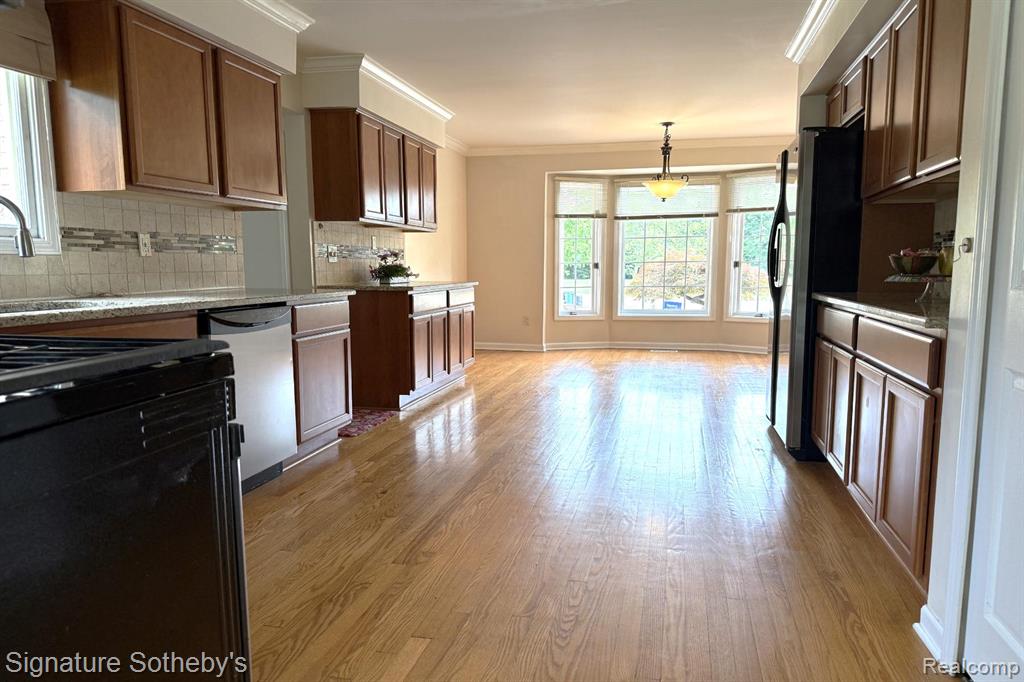 979 Emerson Drive, Troy, MI 48084 — Photo 13