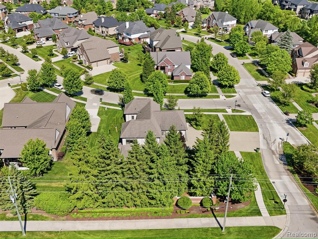 55951 Ashbrooke Drive W, Utica, MI 48316 — Photo 68