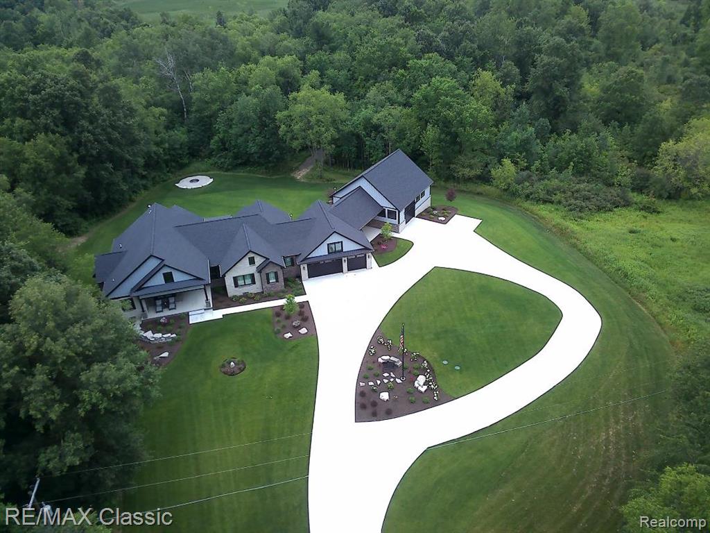 43 Canterwood, Highland, MI — Photo 8