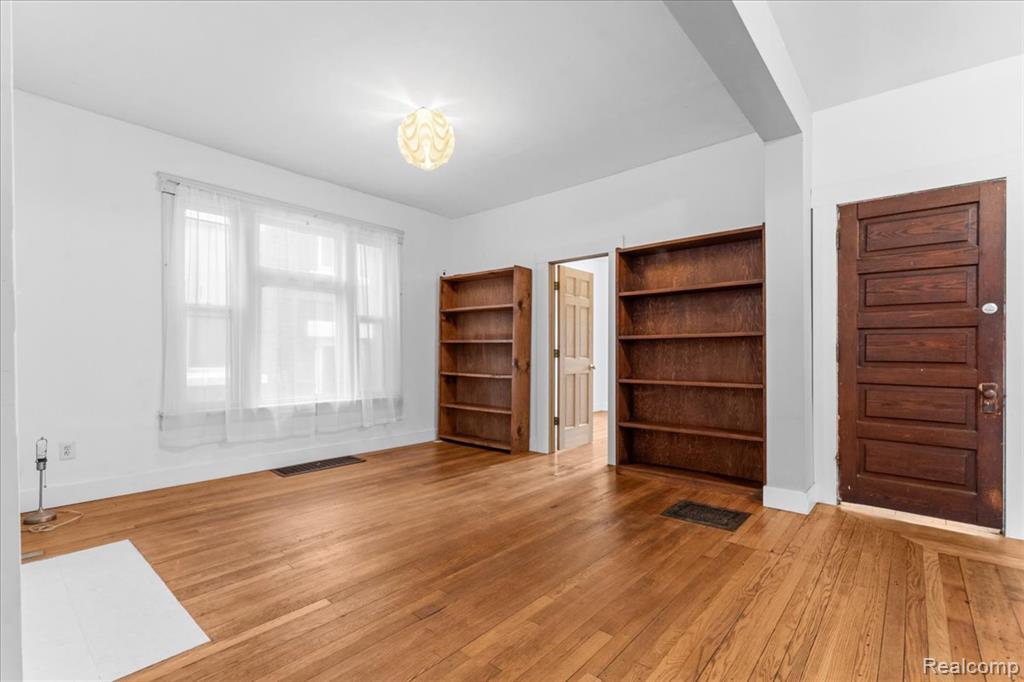 585 W Grand Boulevard, Detroit, MI 48216 — Photo 3