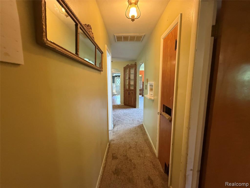 4204 Weston Drive, Burton, MI 48509 — Photo 16