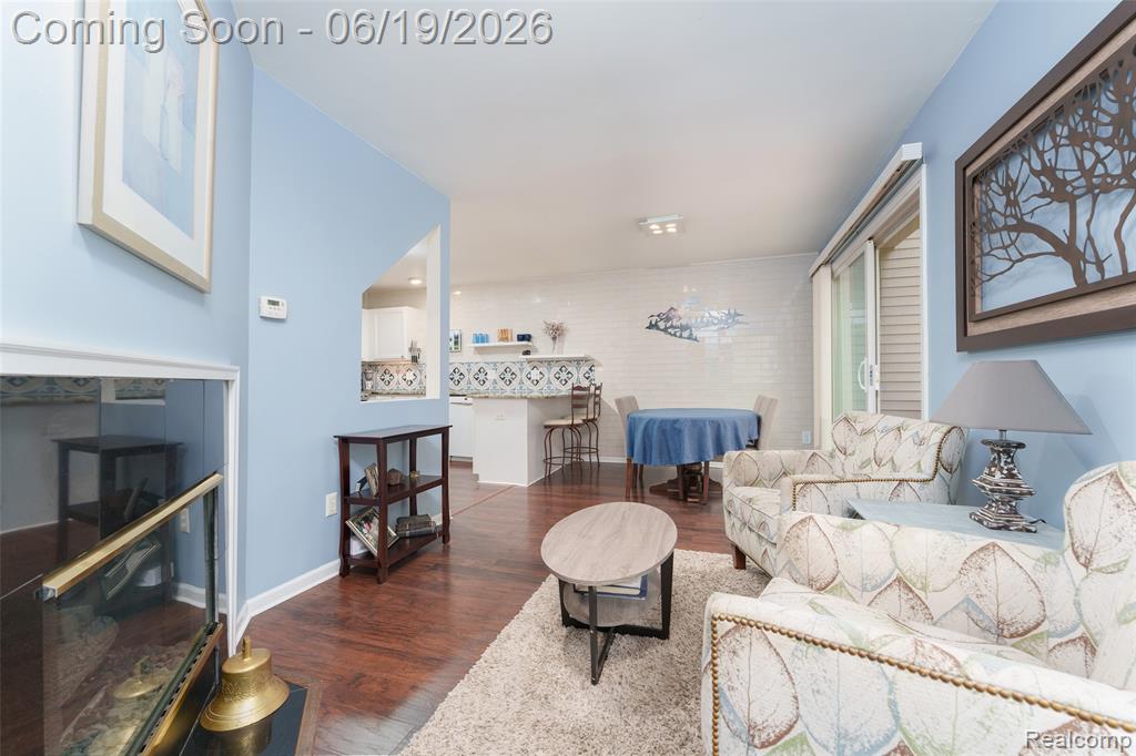 1021 Calpernia, Wixom, MI 48393 — Photo 8