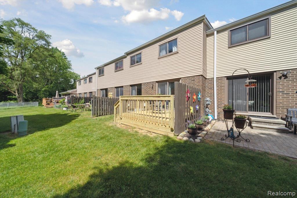 8312 LAKEVIEW Drive, Ypsilanti, MI 48198 — Photo 23