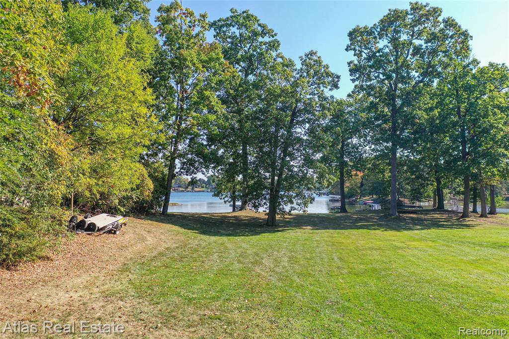9449 Ridge Road, Goodrich Vlg, MI — Photo 38