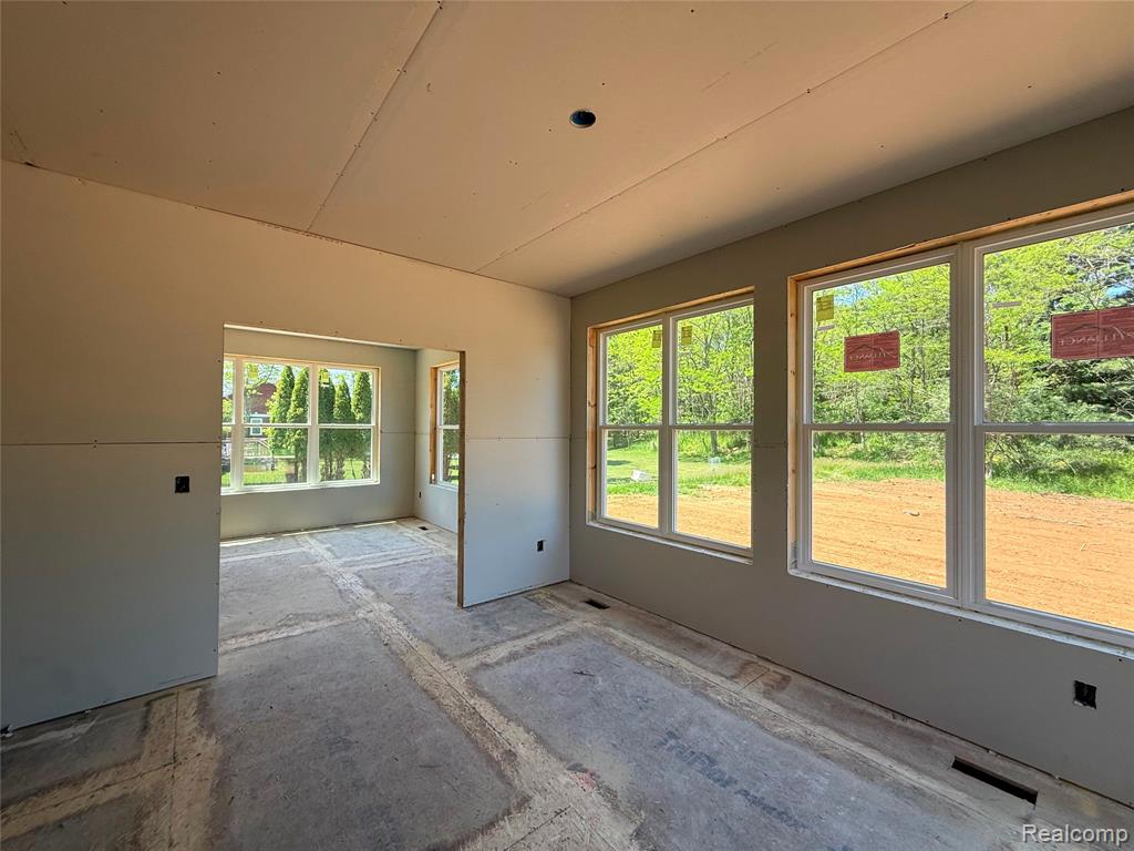 2735 Pine Shadow Court, Pinckney, MI 48169 — Photo 4