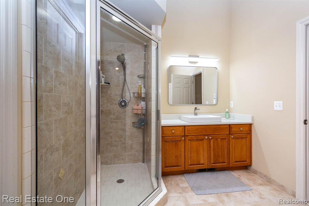 6536 Chatham Circle, Rochester Hills, MI 48306 — Photo 30