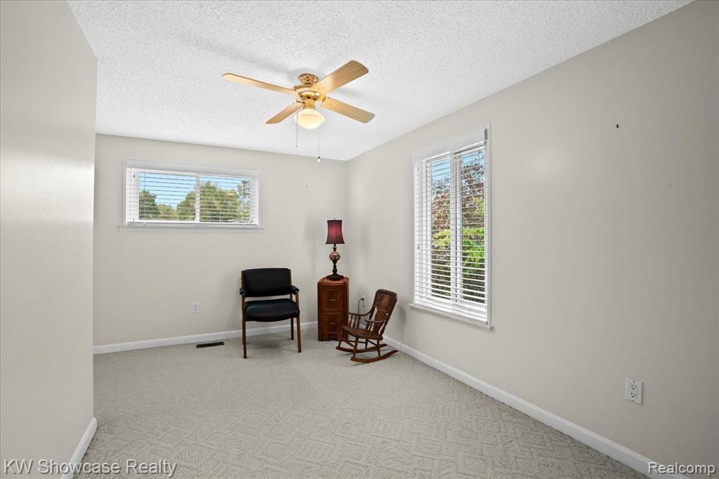 5865 Crescent Road, Waterford, MI 48327 — Photo 24
