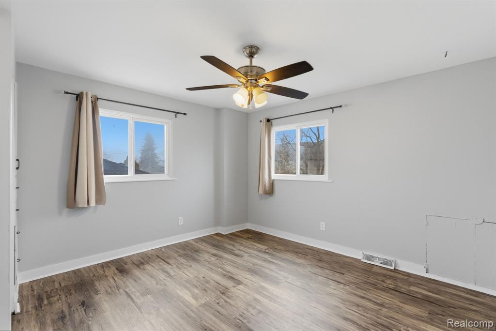 57 W Elmwood Avenue, Clawson, MI — Photo 9