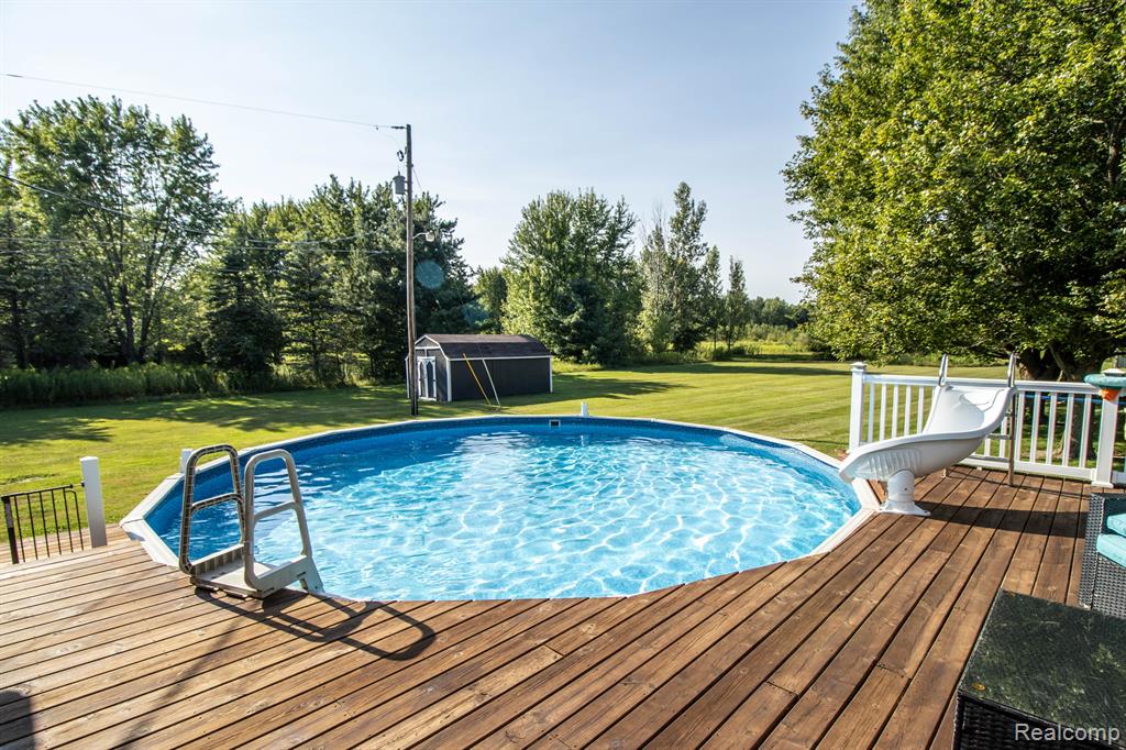 4585 Burt Road, Birch Run, MI 48415 — Photo 65