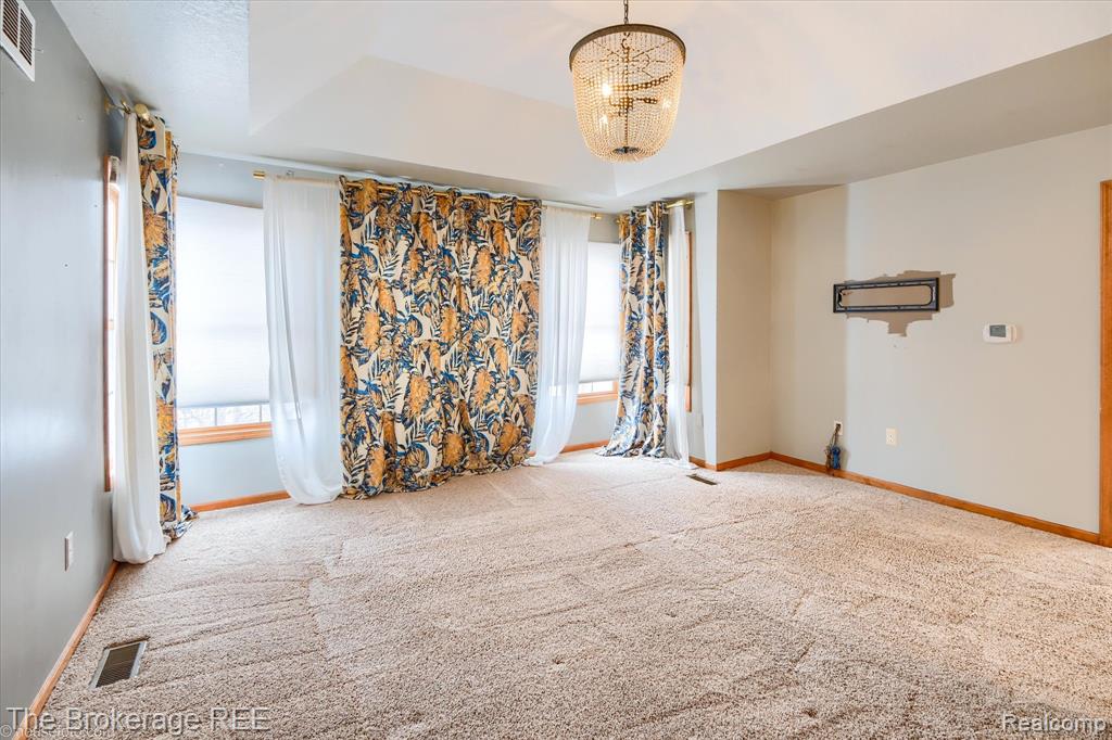5475 Woodfield Parkway, Grand Blanc, MI 48439 — Photo 54