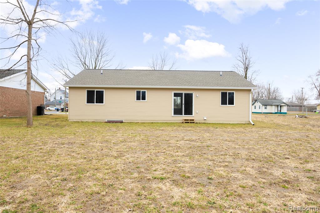 332 Gladys Street, Marine, MI — Photo 22