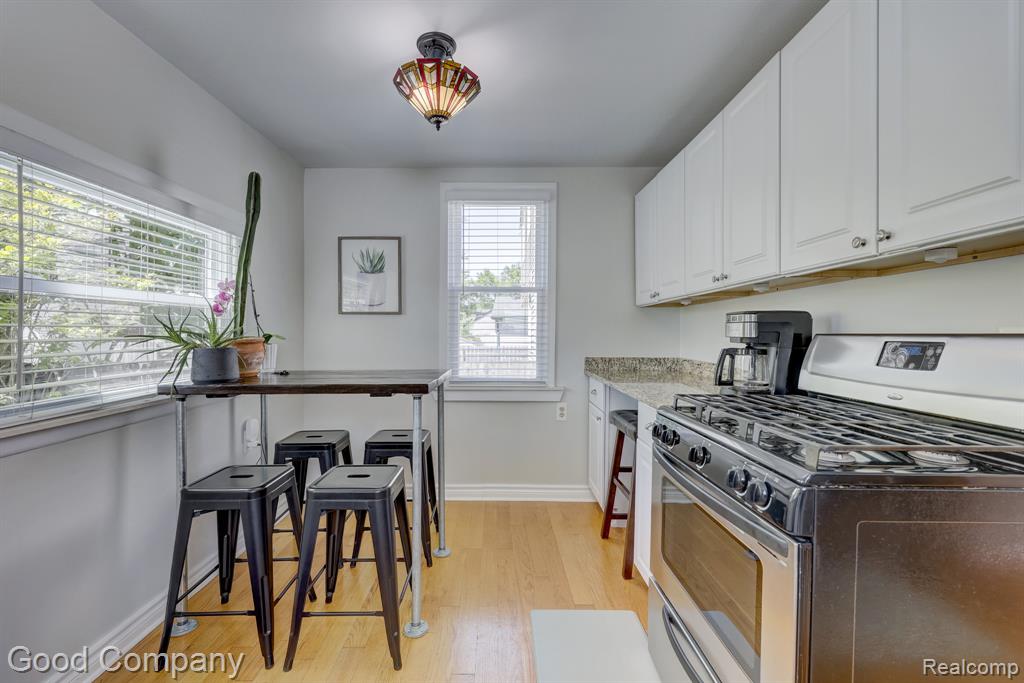 45 W Morehouse Avenue, Hazel Park, MI 48030 — Photo 10