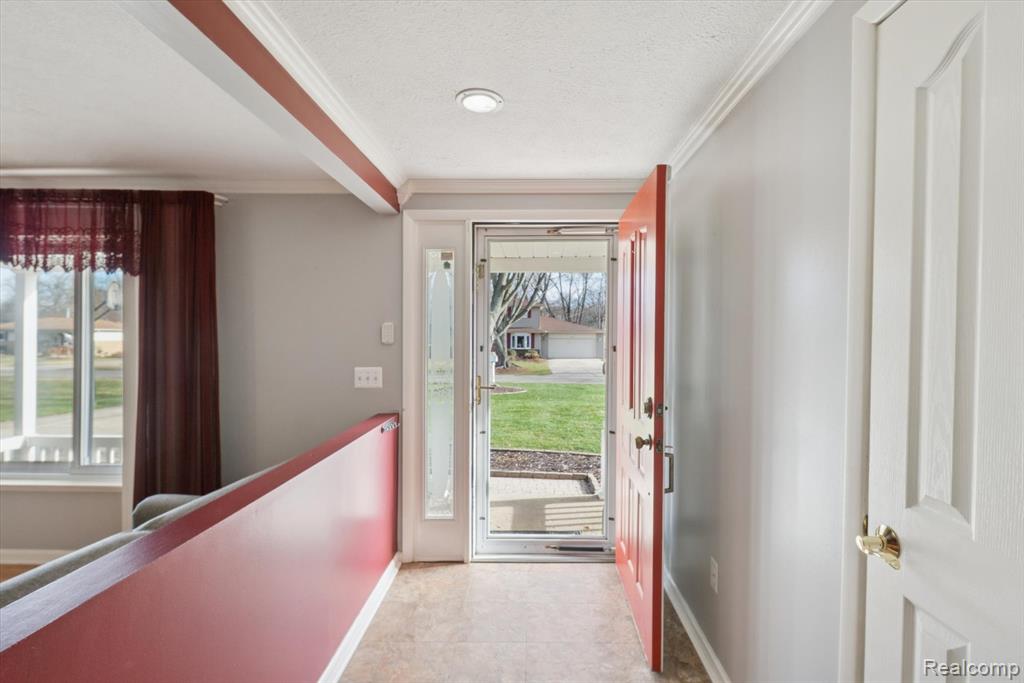 47501 Nita Drive, Shelby Twp, MI 48317 — Photo 5