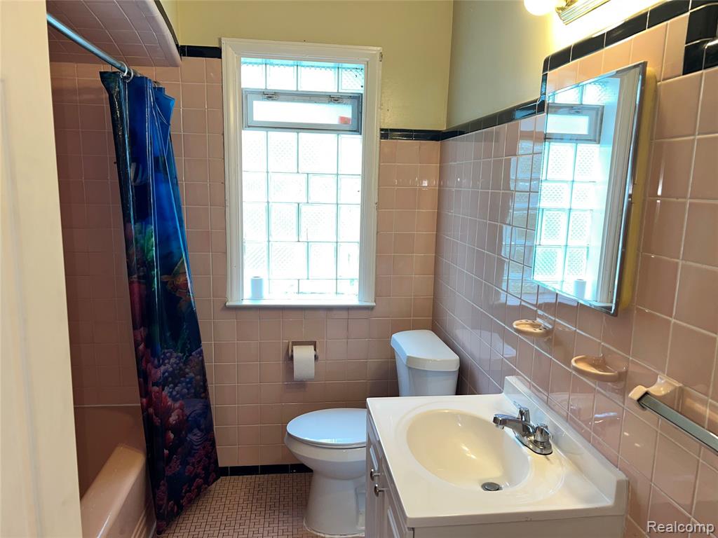 8750 E Outer Drive, Detroit, MI 48213 — Photo 16