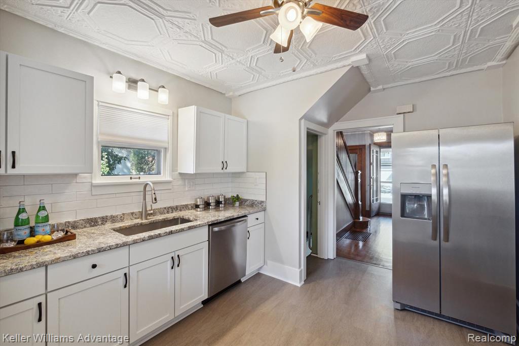 402 E 7th Street, Royal Oak, MI 48067 — Photo 12