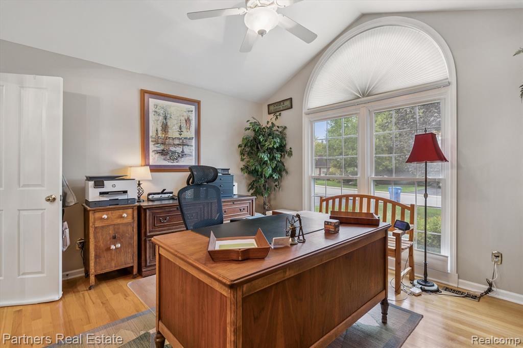 4757 Roundtree Drive, Brighton, MI 48116 — Photo 9