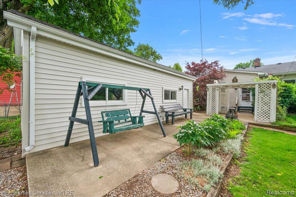 735 Novi Street, Northville, MI 48167 — Photo 37