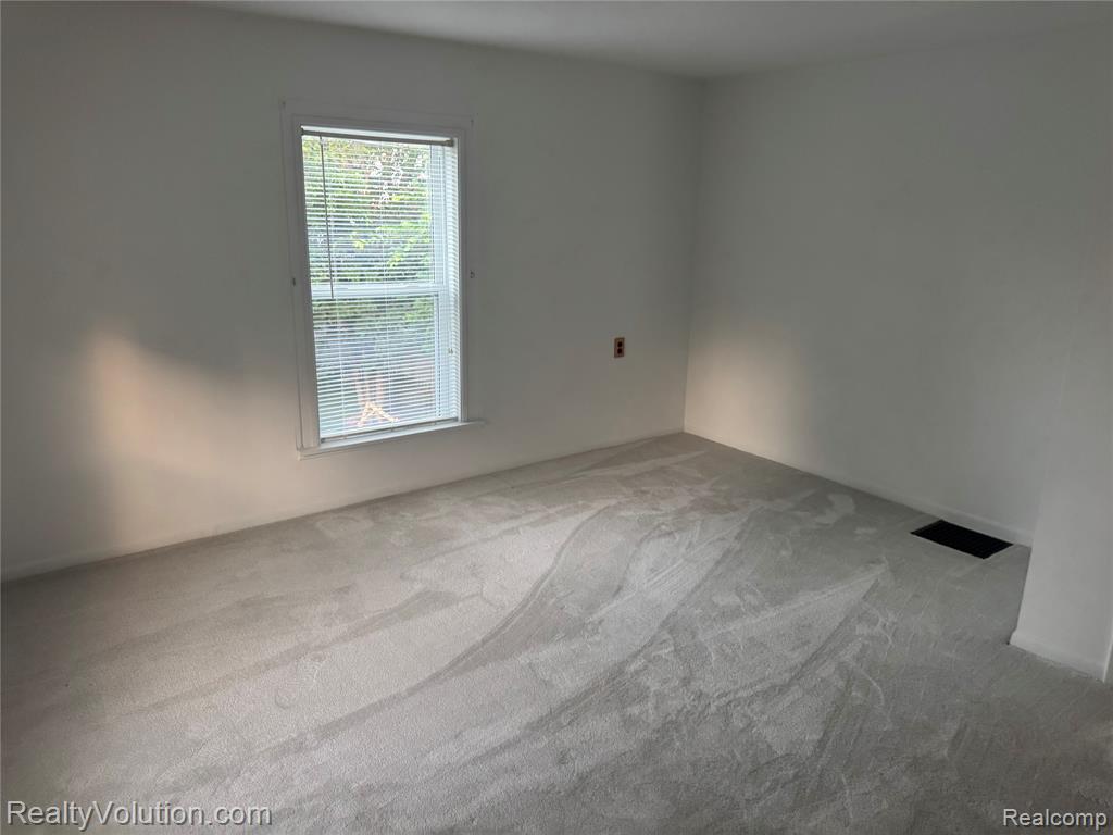 727 W Park Street, Lapeer, MI 48446 — Photo 15