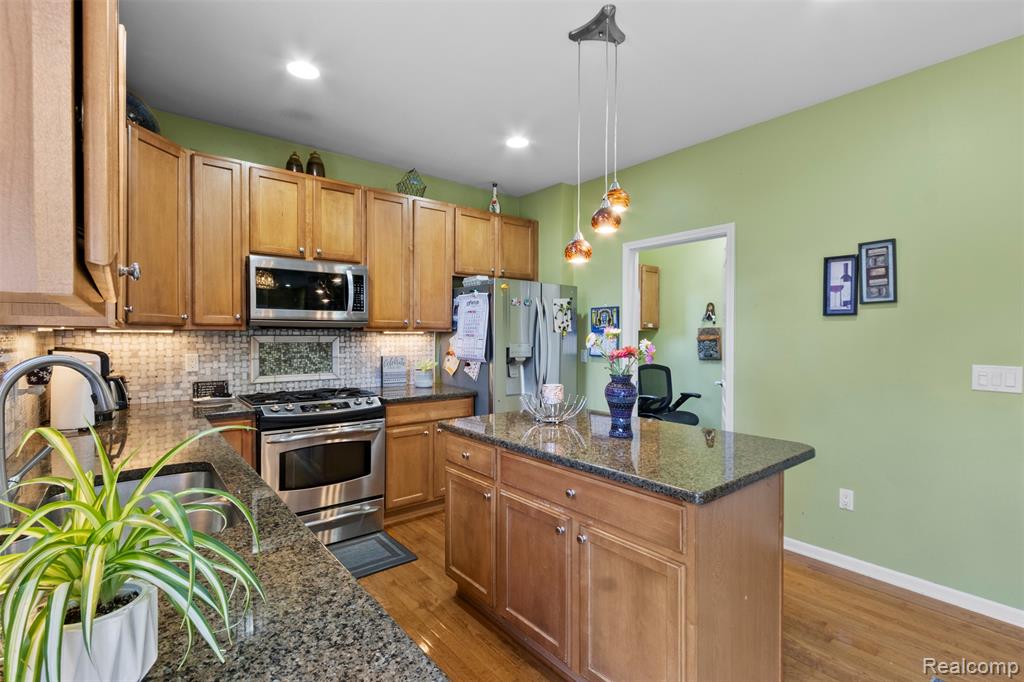 48938 Running Trout Lane, Northville, MI — Photo 12