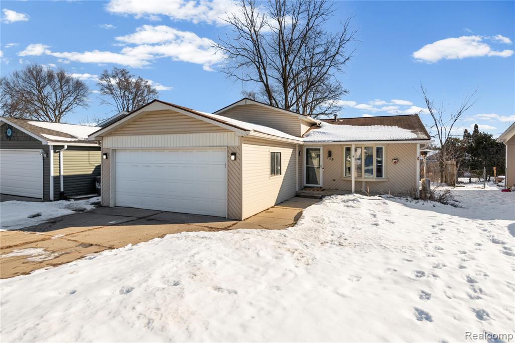 715 Woodingham Avenue, Waterford, MI 48328 — Photo 27