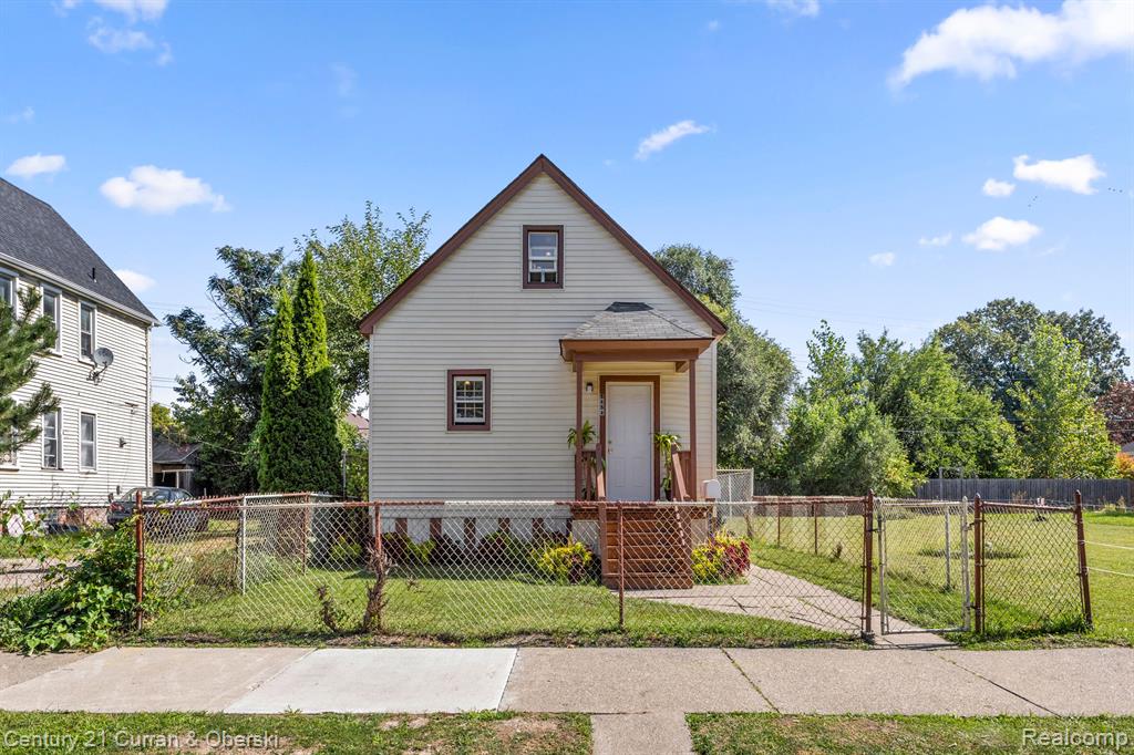 5658 Tarnow Street, Detroit, MI 48210 — Photo 3