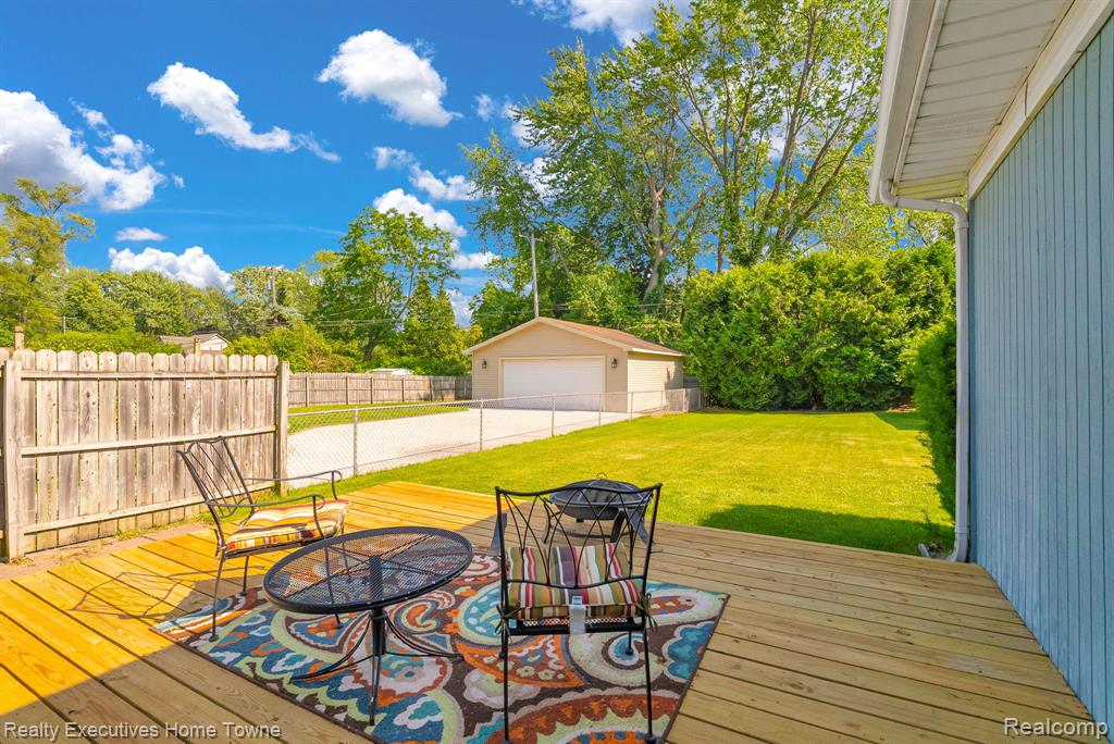 8540 Russell Street, Shelby Twp, MI 48317 — Photo 42