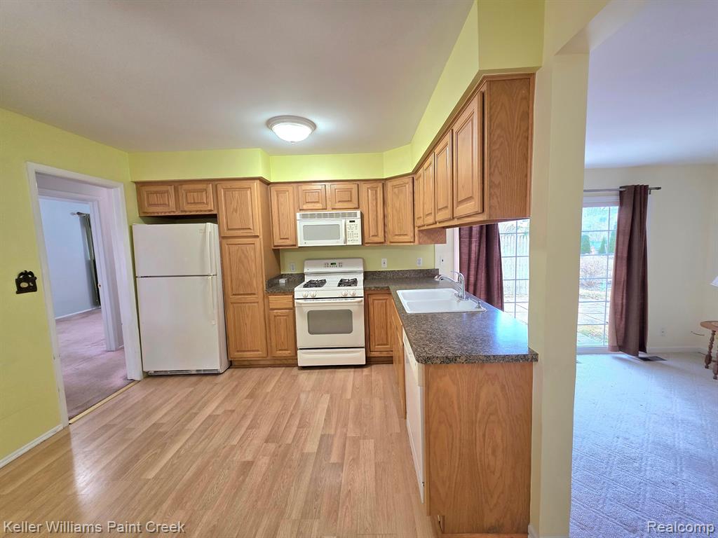 39760 VALIANT Drive, Sterling Heights, MI 48313 — Photo 11