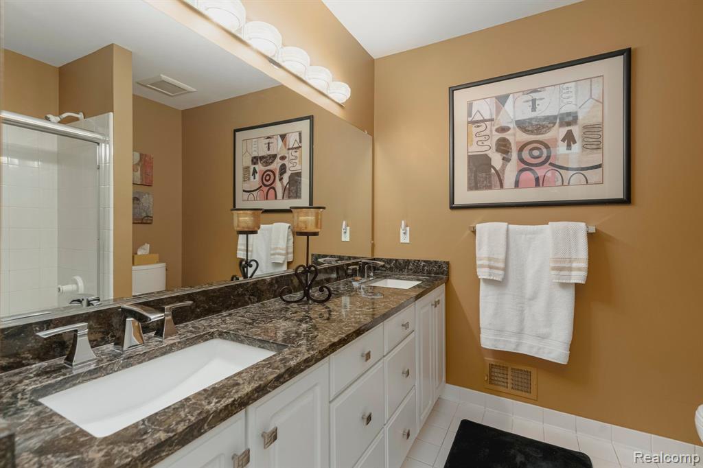 6264 WILDWOOD Lane, West Bloomfield, MI 48324 — Photo 19