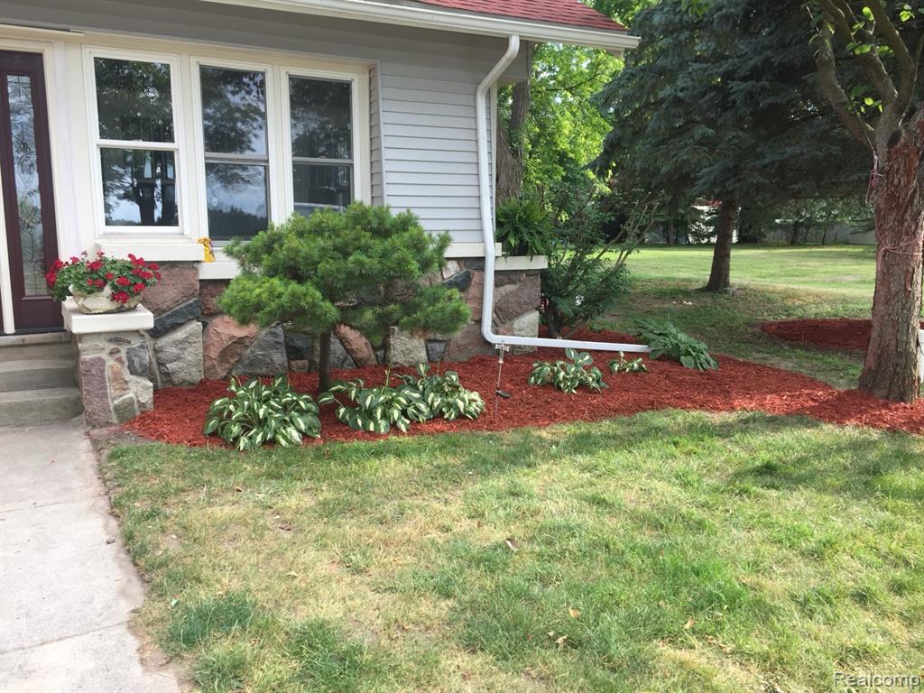 66 E Shore Drive, Whitmore Lake, MI 48189 — Photo 4