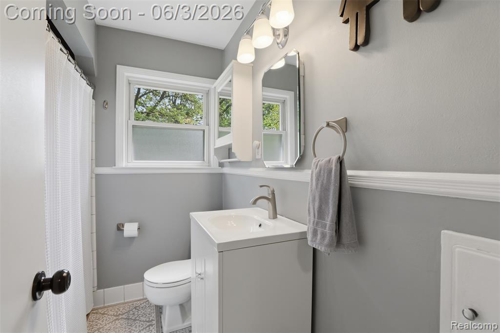 711 Symes Avenue, Royal Oak, MI 48067 — Photo 21